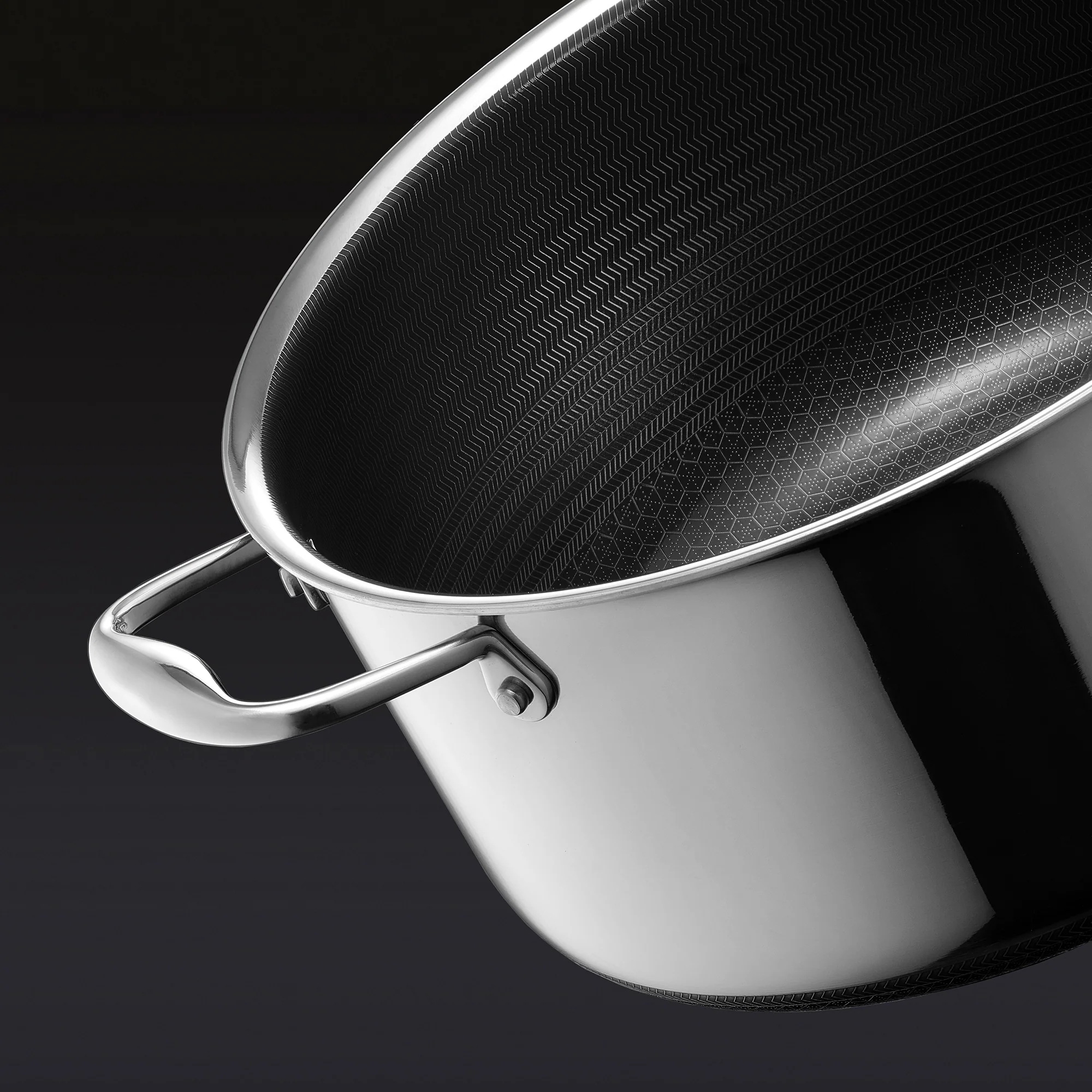 Hybrid Oval Dutch Oven, 6.5-Qt - Image 7